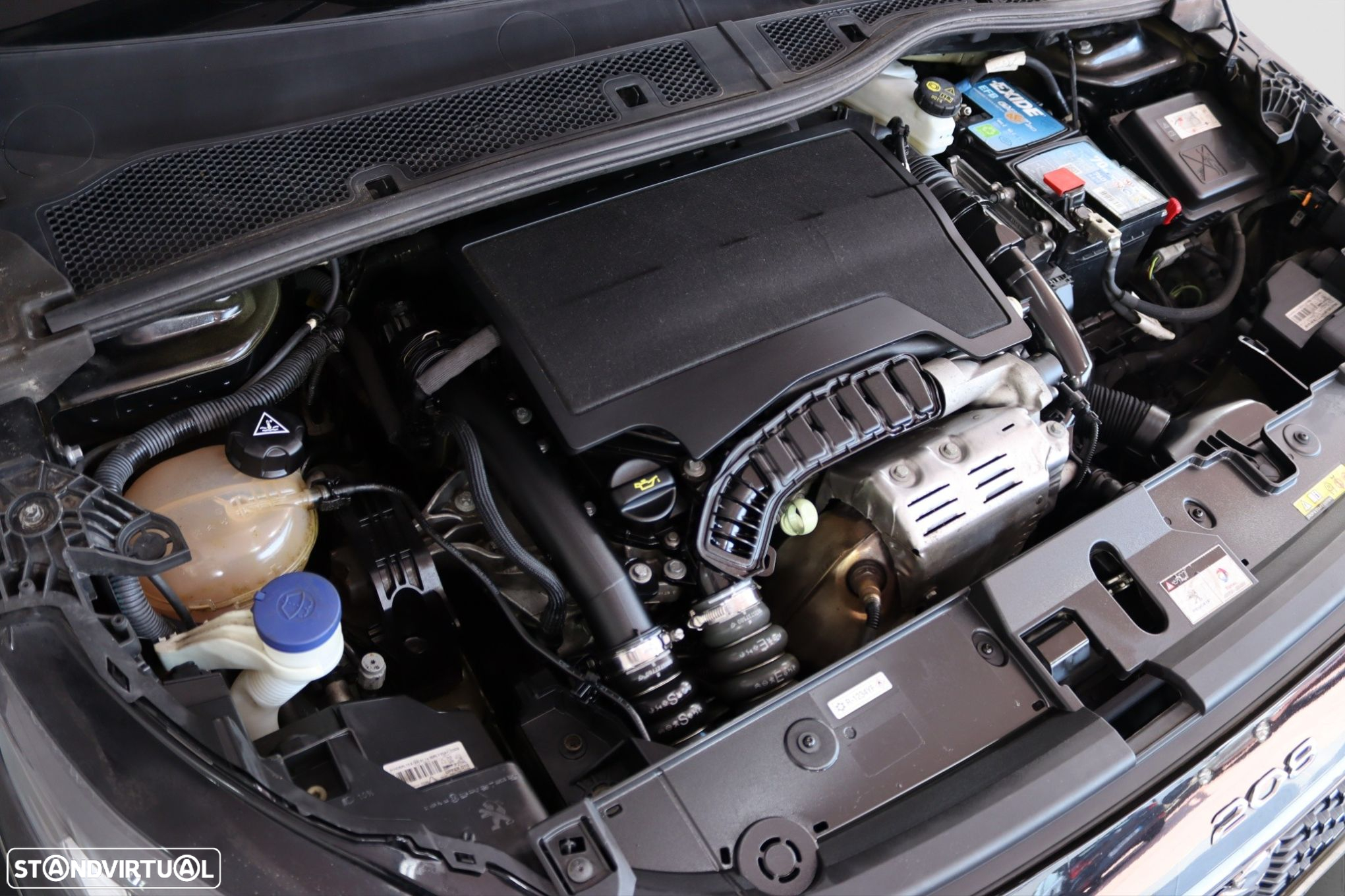 Peugeot 208 - 16