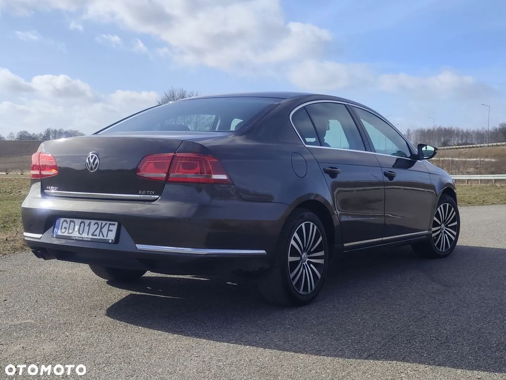 Volkswagen Passat 2.0 TDI Comfortline DSG - 6