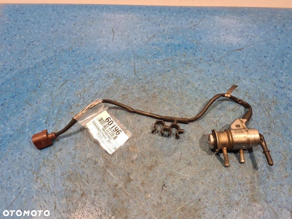 VOLKSWAGEN PASSAT B8 WTRYSKIWACZ ADBLUE 03N131113B CUAA - 1
