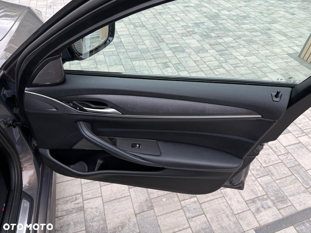 BMW Seria 5 530i xDrive mHEV M Sport sport - 19