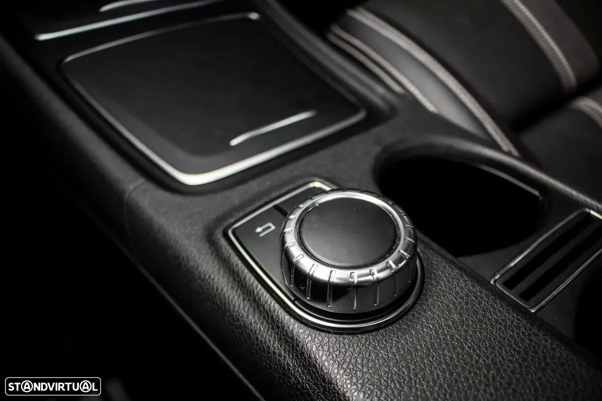 Mercedes-Benz CLA 180 d Urban Aut. - 23