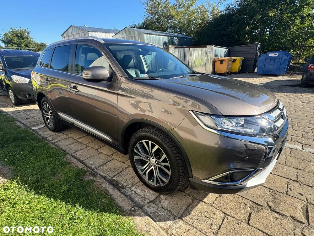 Mitsubishi Outlander 2.0 Instyle Navi 4WD CVT - 4