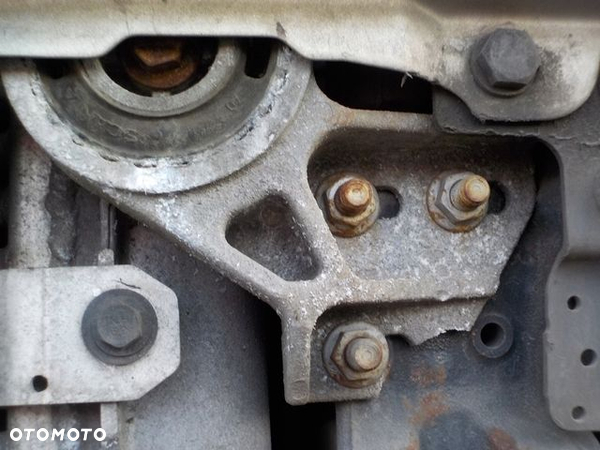 SCANIA R UCHWYT CHŁODNICY LEWY