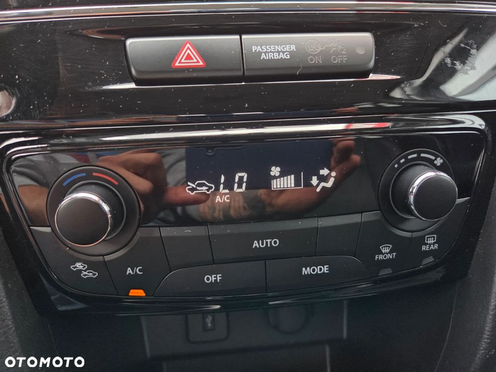 Suzuki Vitara 1.4 Boosterjet Automatik S - 27