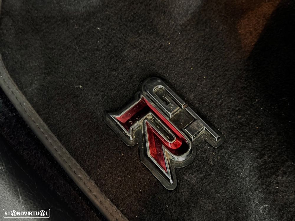 Nissan GT-R 3.8 V6 Black Edition - 16