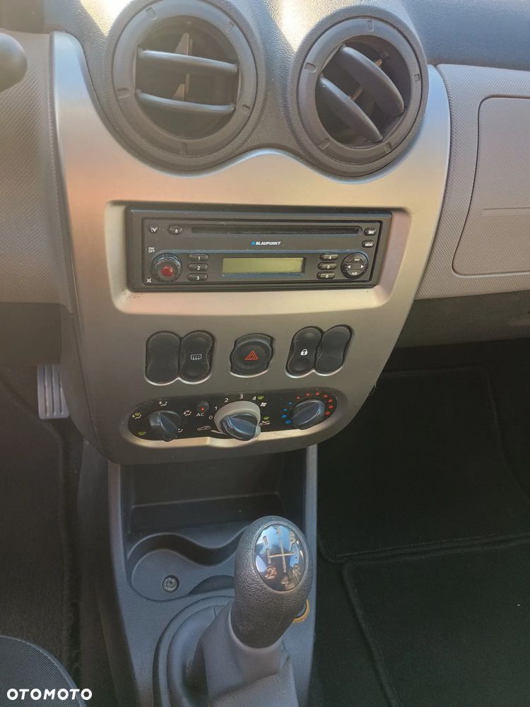 Dacia Sandero 1.2 16V - 17