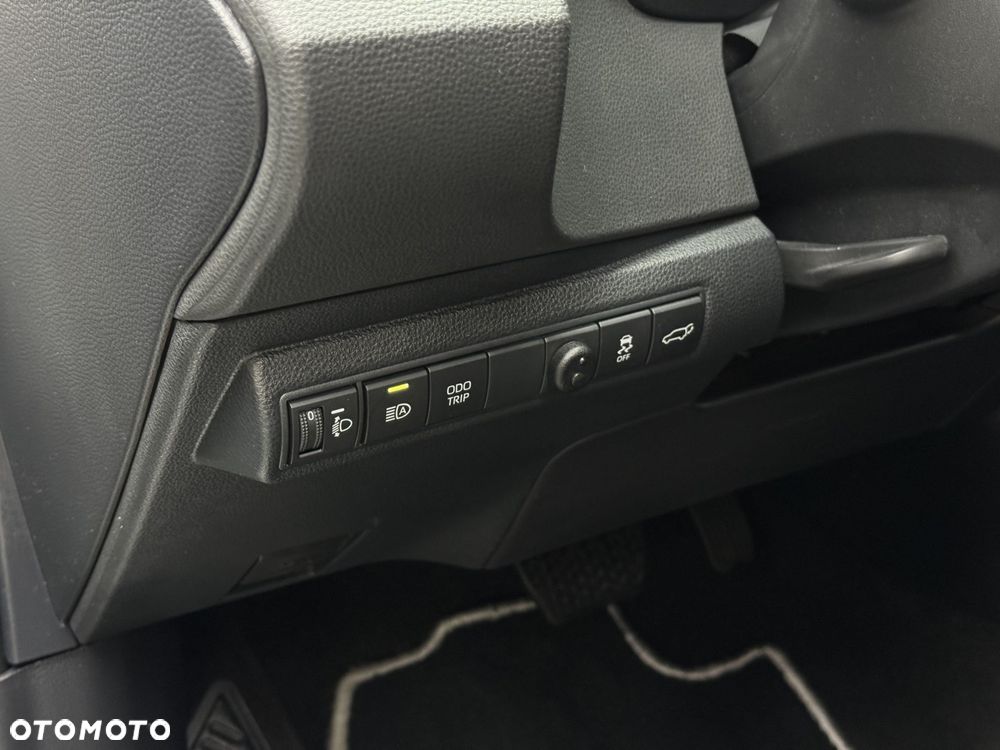 Toyota Corolla 2.0 Hybrid Style - 23