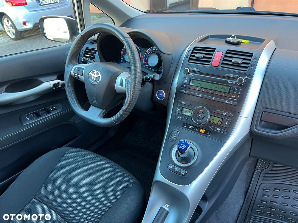 Toyota Auris 1.8 HSD Luna - 22