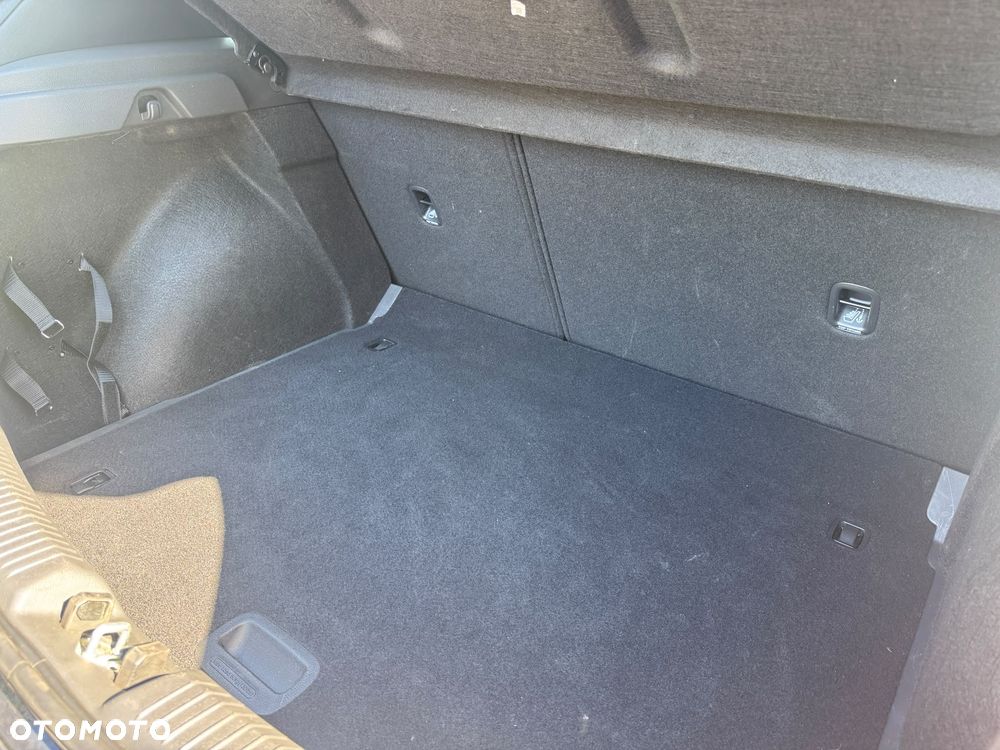 Hyundai i30 1.5 T-GDI 48V-Hybrid DCT EDITION 30 - 18