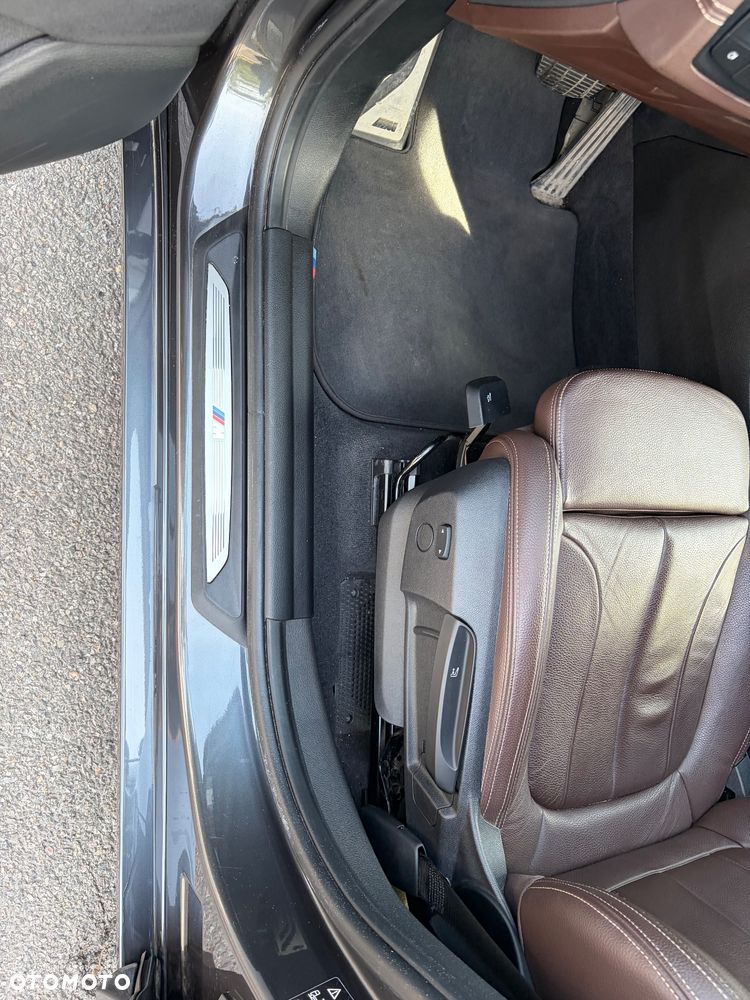 BMW X1 xDrive20i M Sport - 15