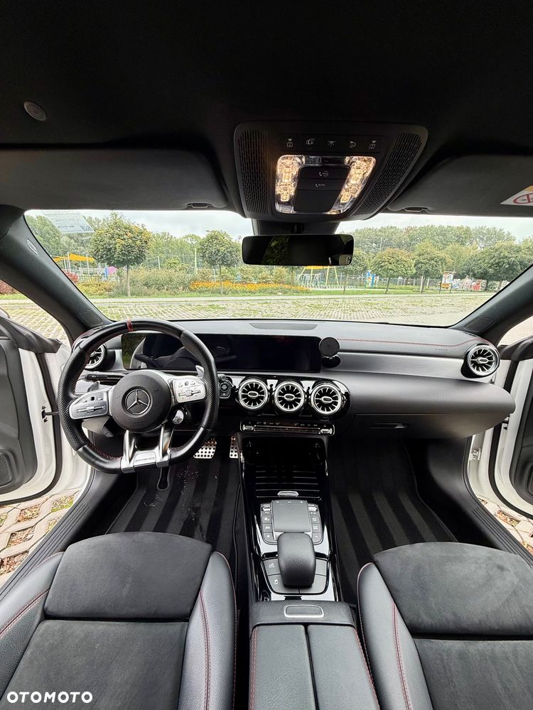 Mercedes-Benz CLA - 10