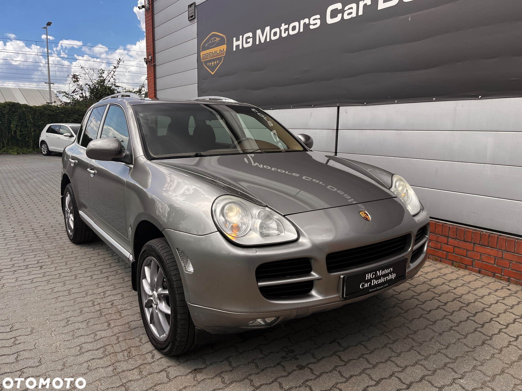 Porsche Cayenne Standard - 21