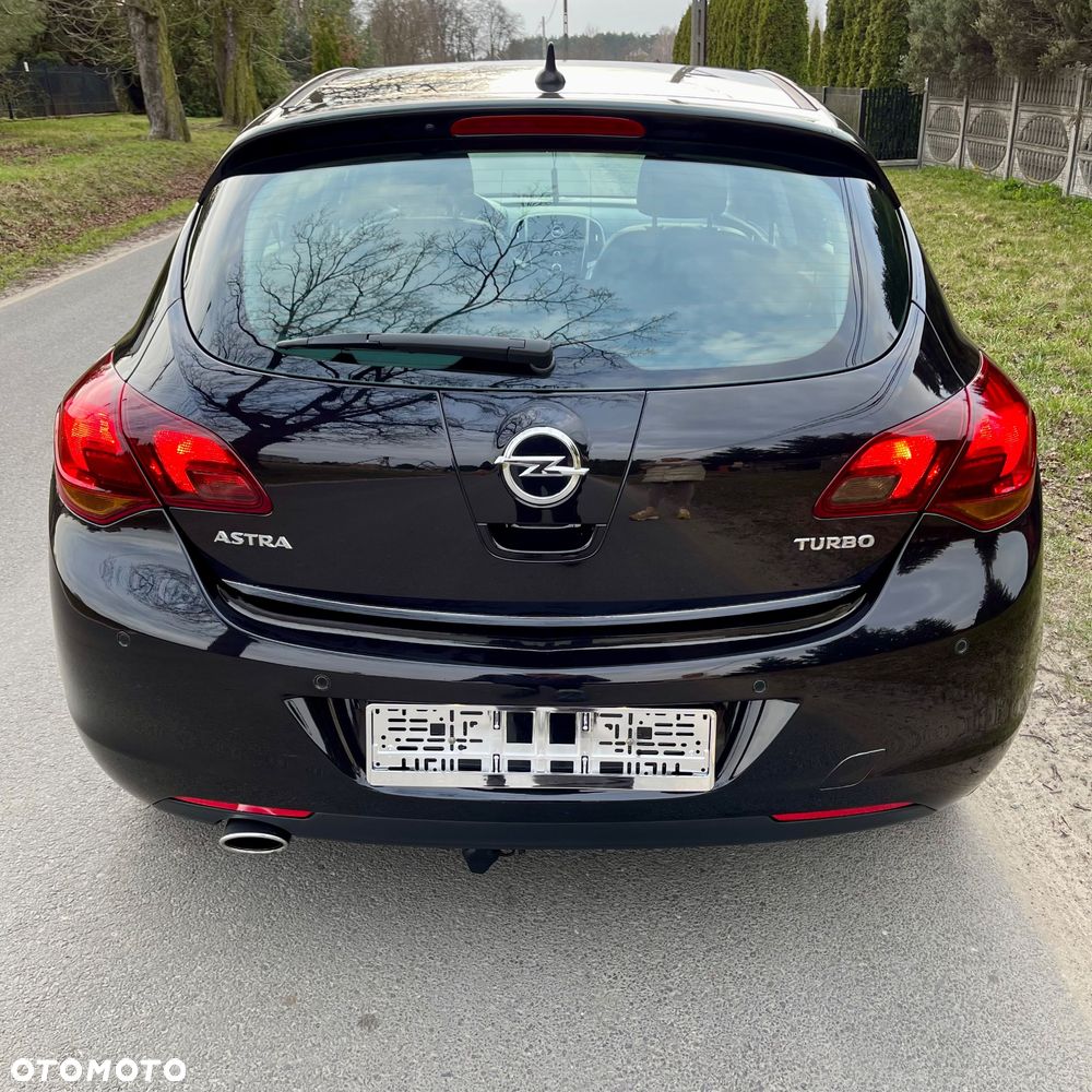 Opel Astra 1.4 Turbo Exklusiv - 29