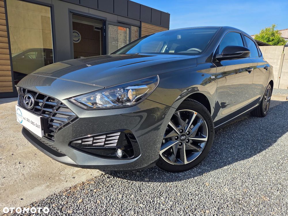 Hyundai i30 1.5 T-GDI 48V Comfort DCT - 3