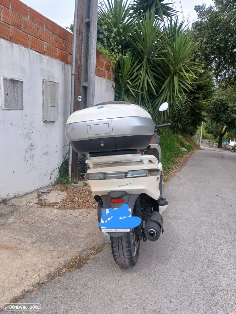 Piaggio 125 X10 - 3
