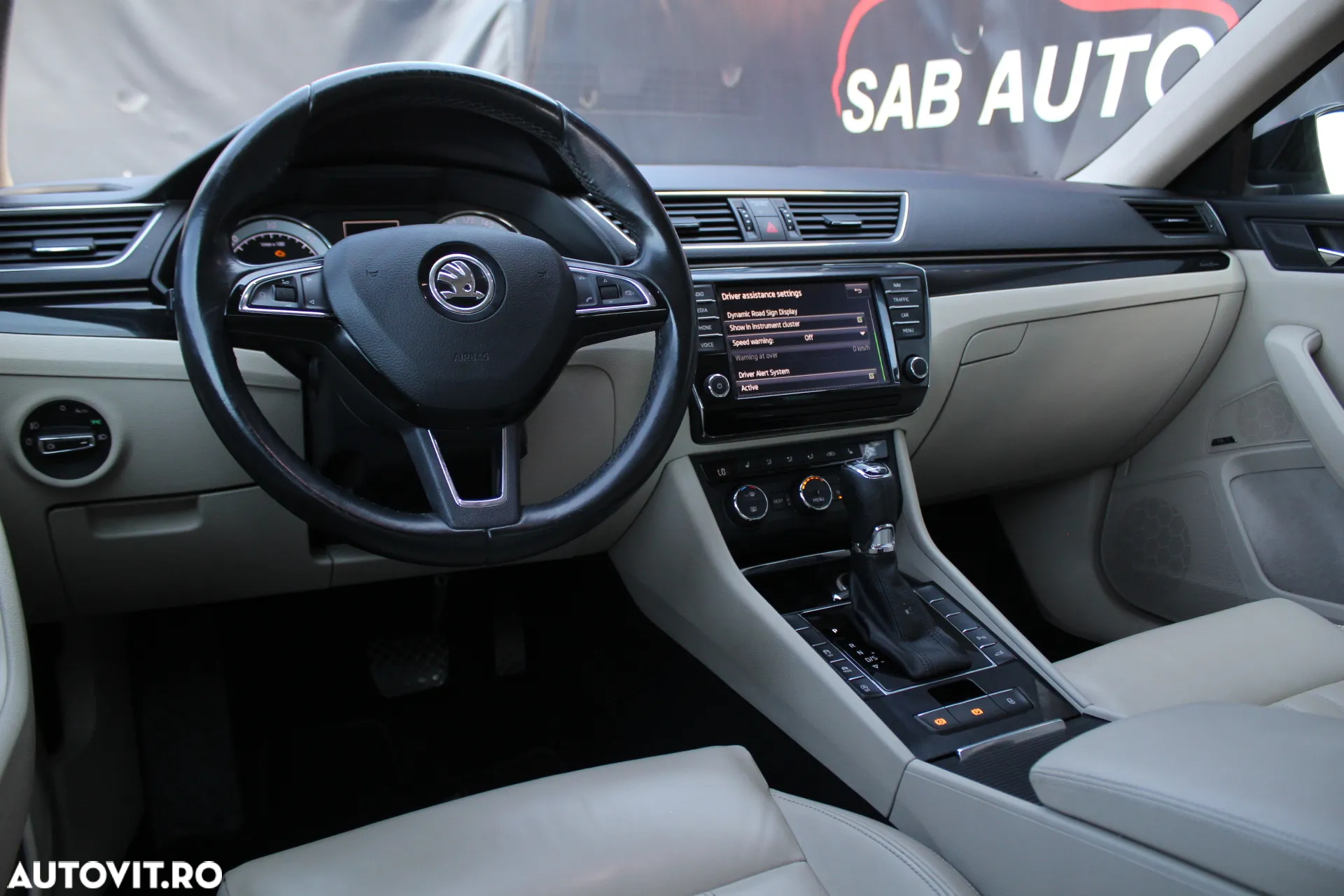 Skoda Superb 2.0 TDI DSG Laurin & Klement - 5