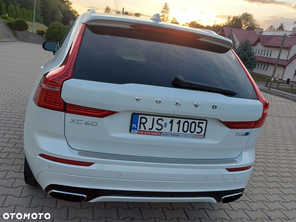Volvo XC 60 T6 AWD R-Design - 14