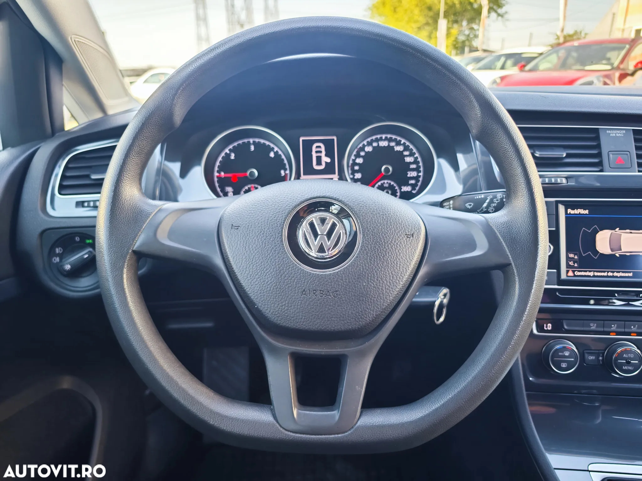 Volkswagen Golf 1.6 TDI Comfortline - 20