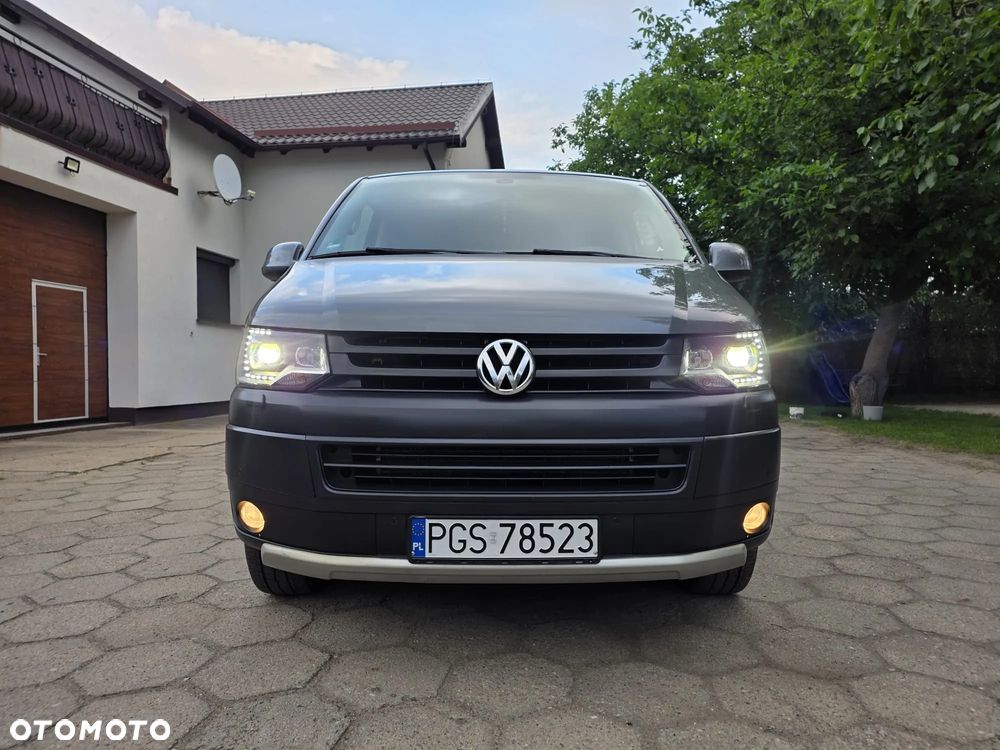 Volkswagen Multivan - 38