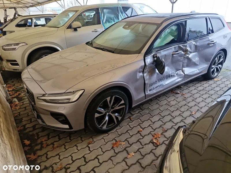 Volvo V60 B4 D Plus Dark - 1