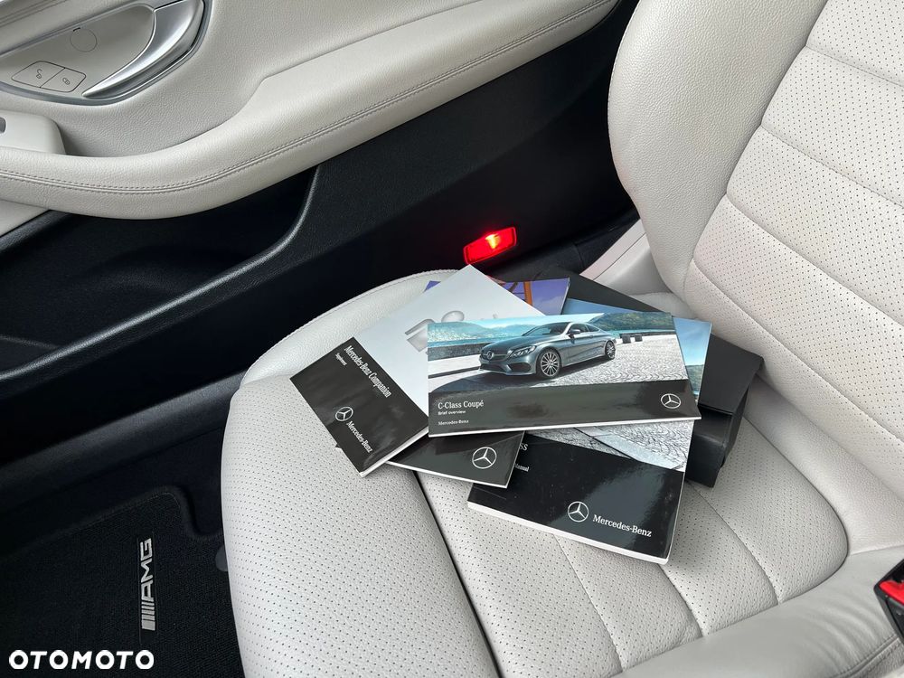 Mercedes-Benz Klasa C 300 7G-TRONIC AMG Line - 24