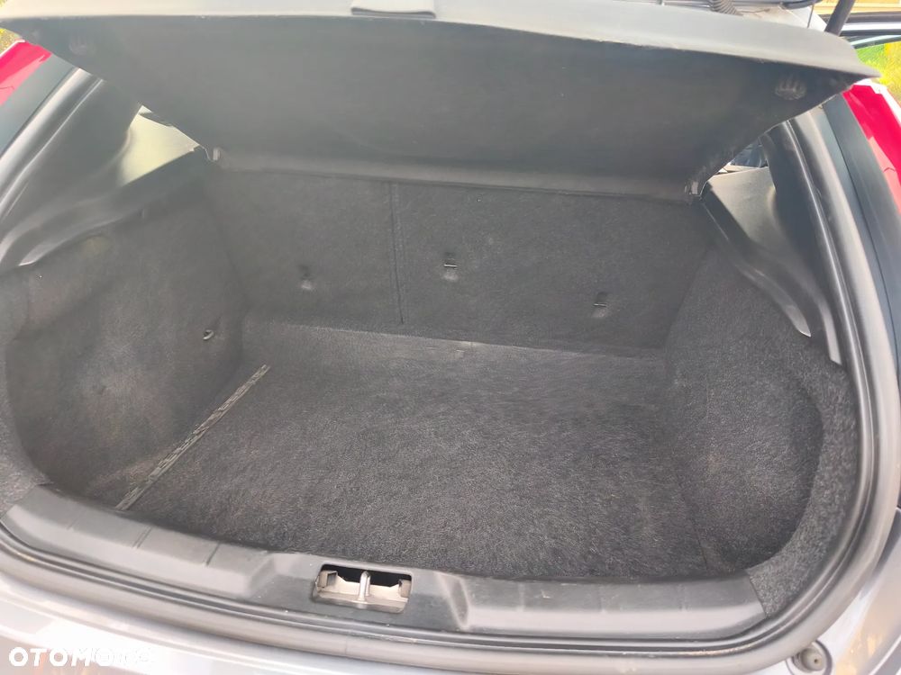 Volvo V40 D2 Summum - 11