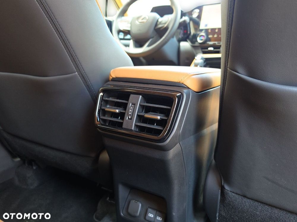 Lexus NX 350h Prestige AWD - 28