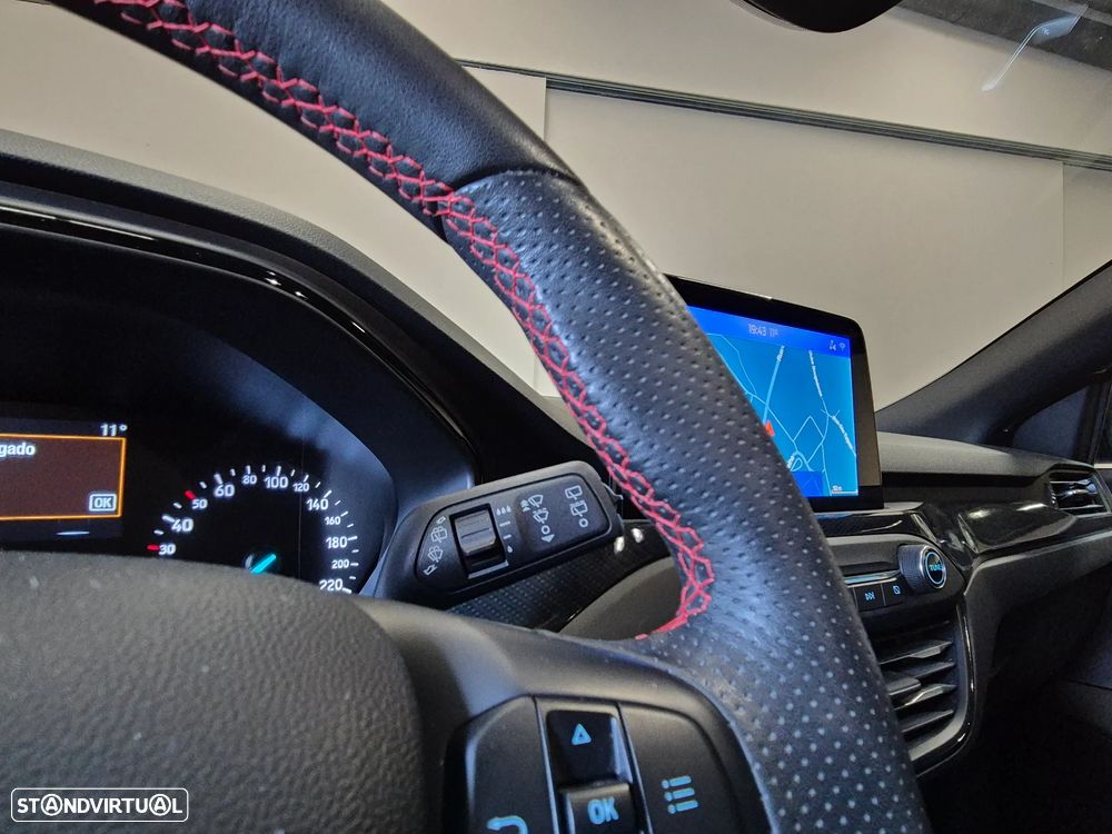 Ford Focus 1.0 EcoBoost ST-Line - 35