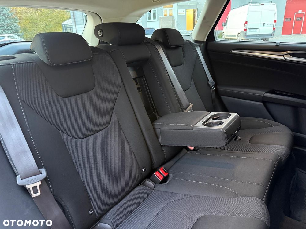 Ford Mondeo 2.0 TDCi Titanium PowerShift - 32