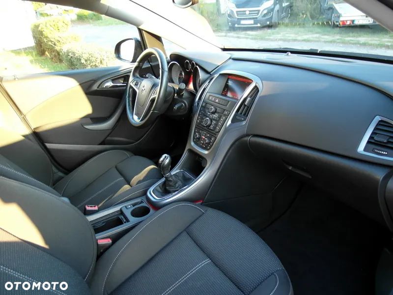 Opel Astra 1.4 Turbo Innovation - 18