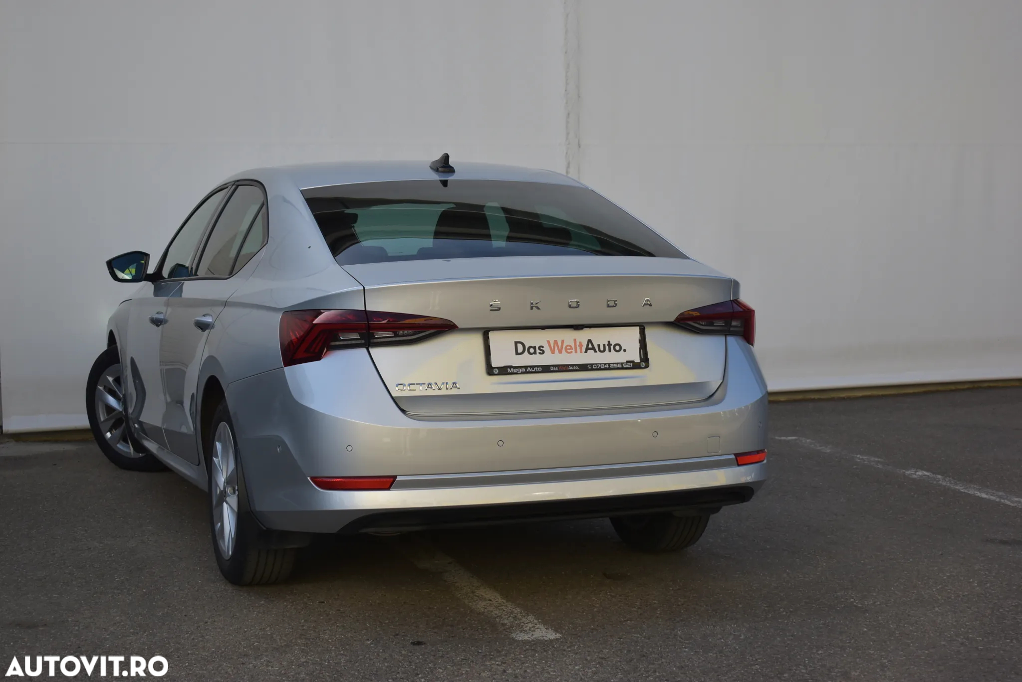 Skoda Octavia 2.0 TDI DSG Style - 4