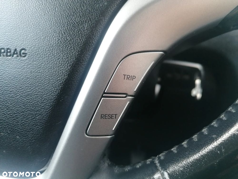 Hyundai ix20 1.4 Premium - 19