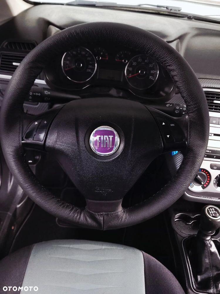 Fiat Grande Punto 1.2 8V Dynamic - 23