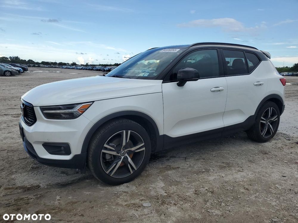 Volvo XC 40 T5 AWD R-Design - 2