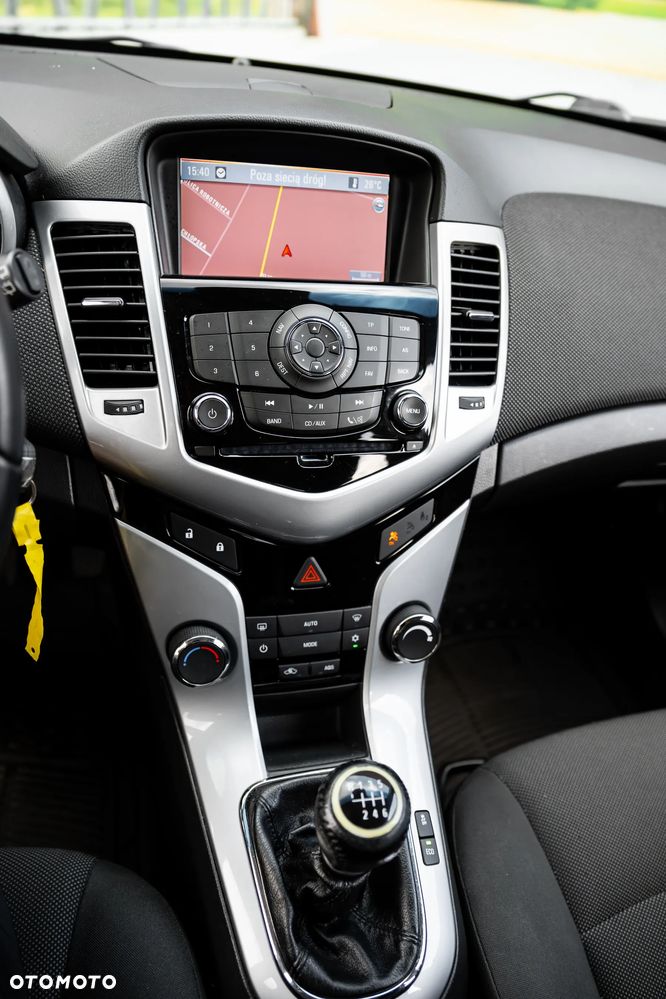 Chevrolet Cruze - 36