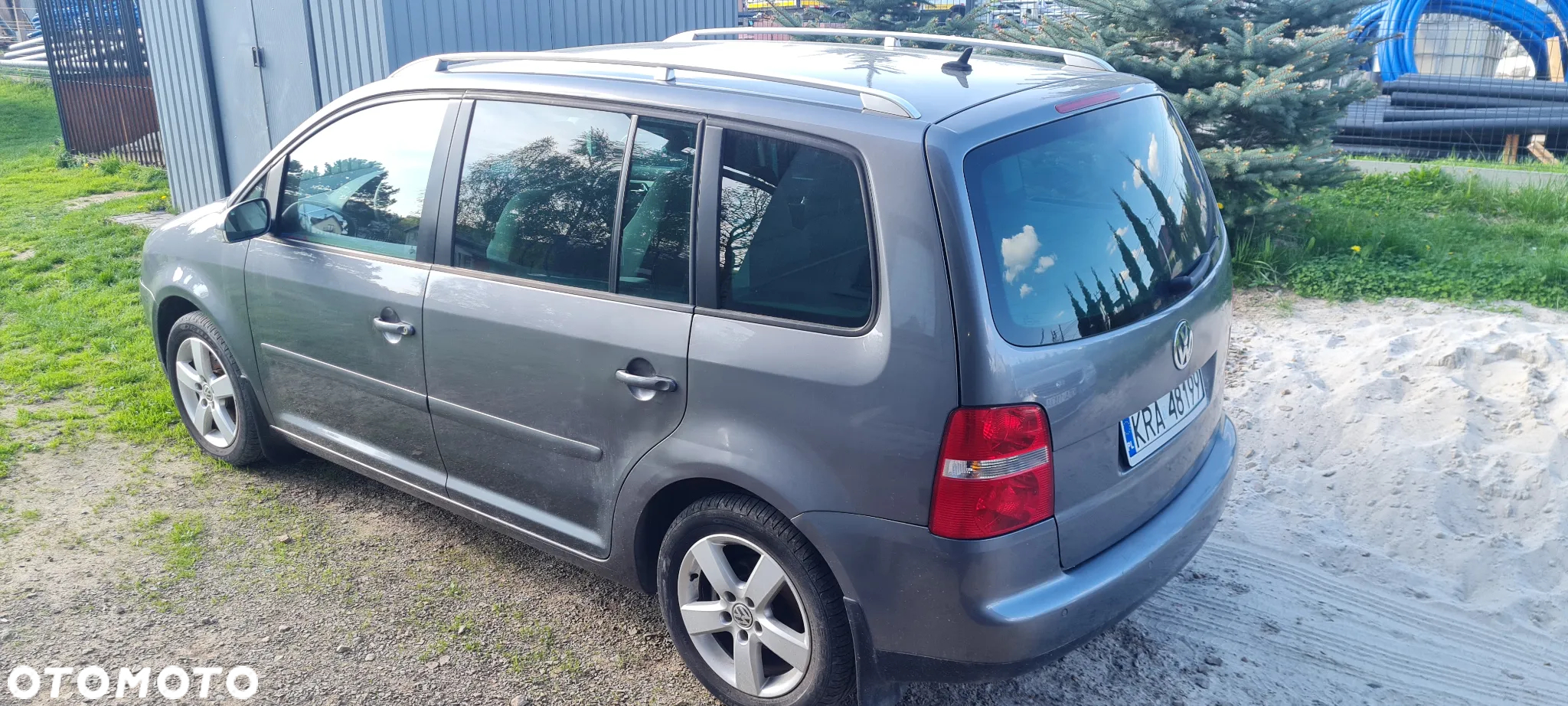 Volkswagen Touran 2.0 TDI Highline - 3