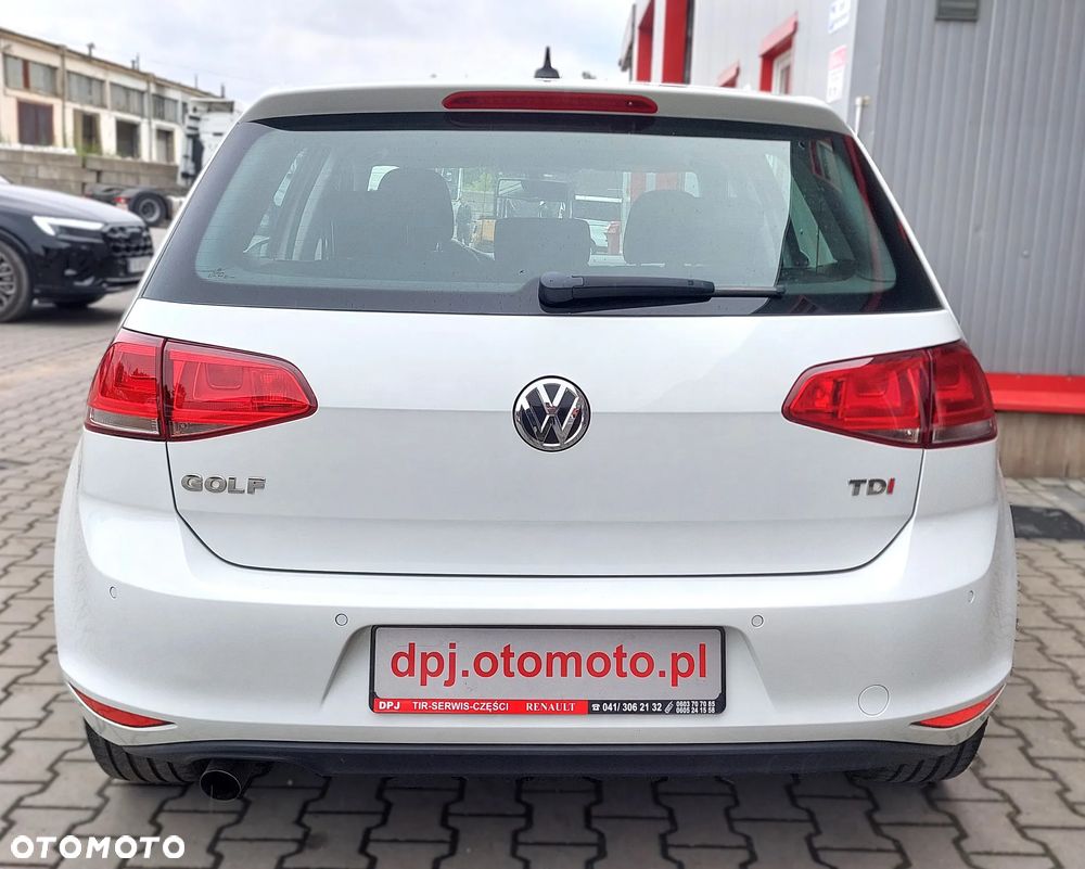 Volkswagen Golf - 10