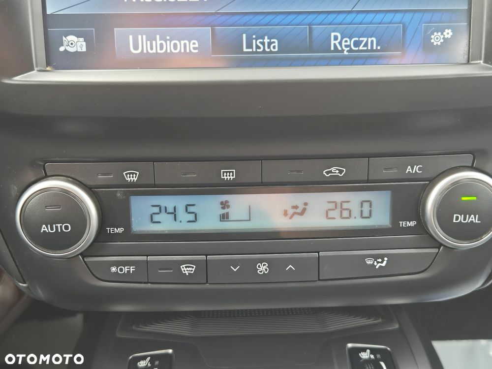 Toyota Avensis 2.0 D-4D Premium - 26