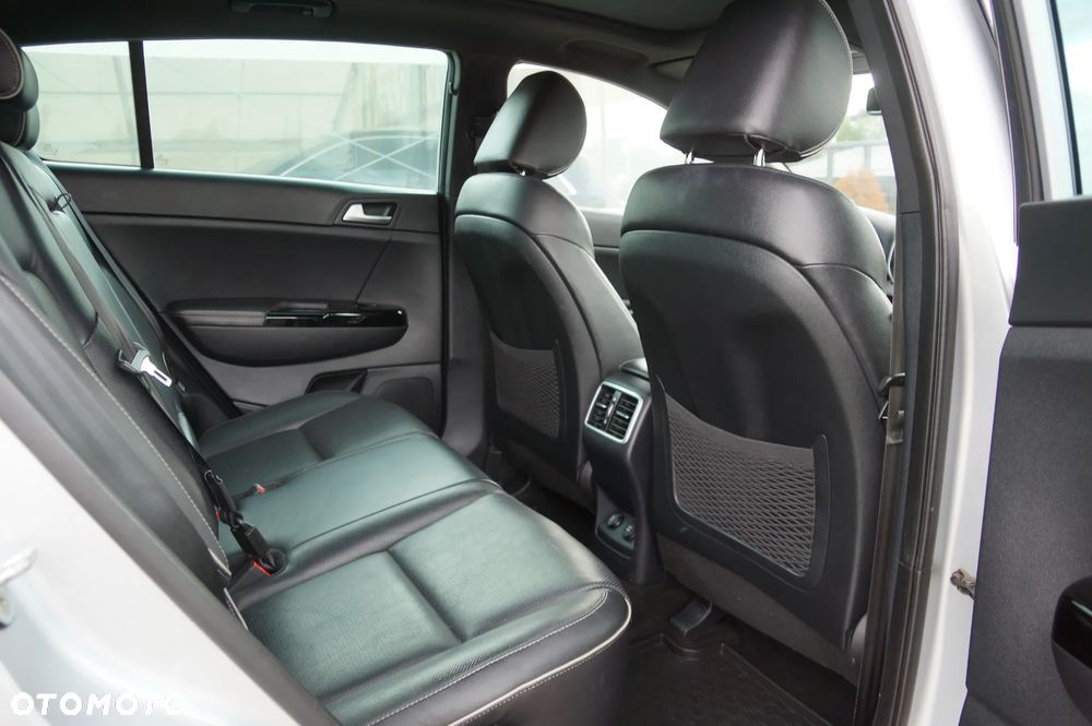 Kia Sportage 2,0 CRDI AWD GT Line - 34