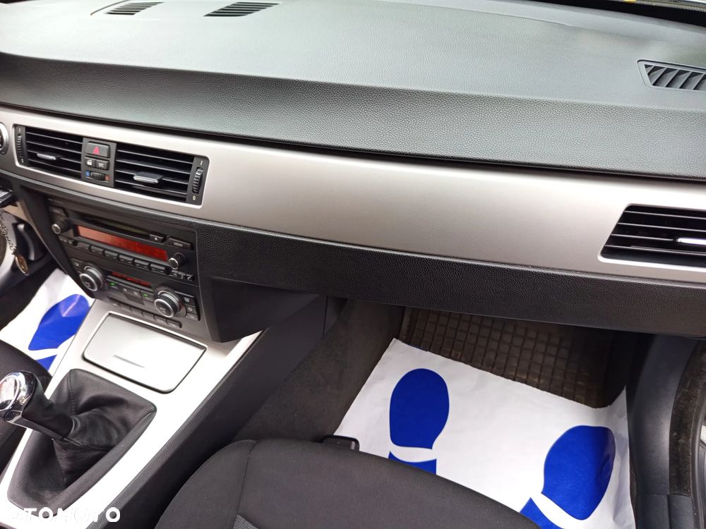 BMW Seria 3 - 15