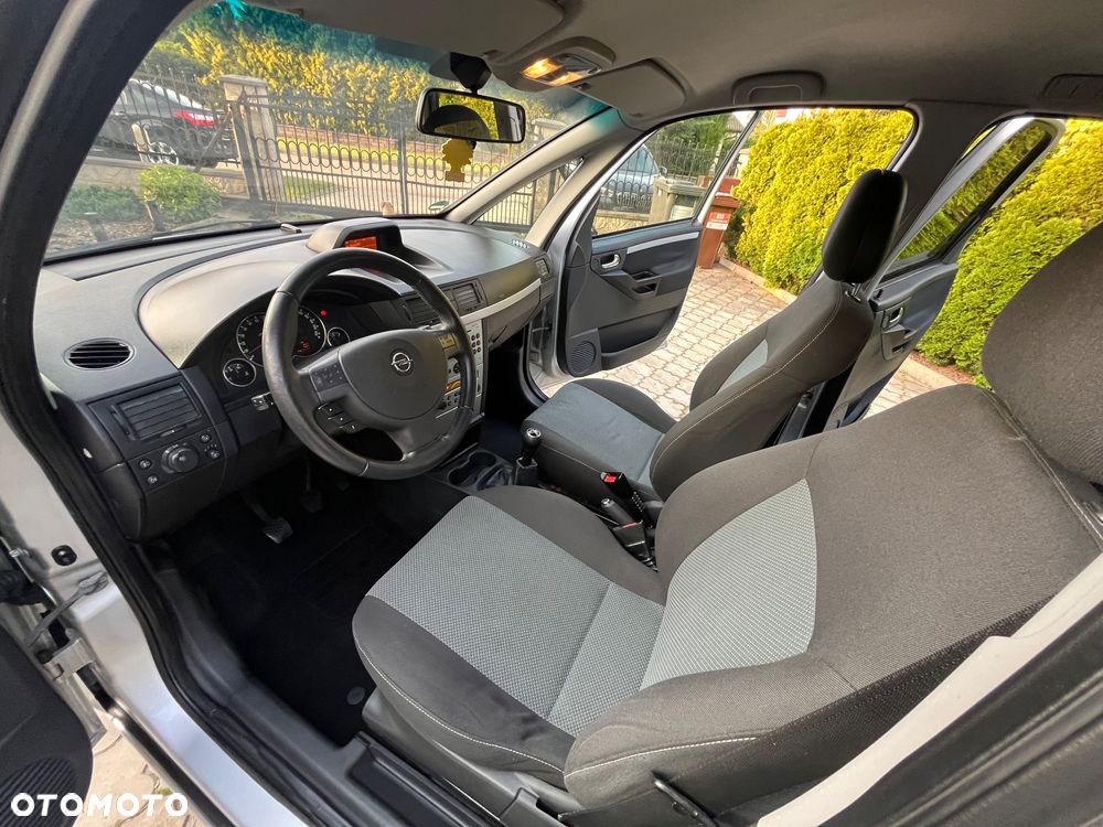 Opel Meriva - 24