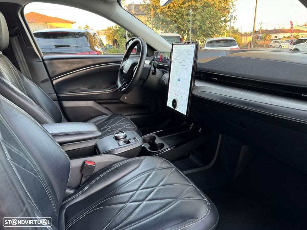 Ford Mustang Mach-E 75.7 kWh Premium AWD - 17