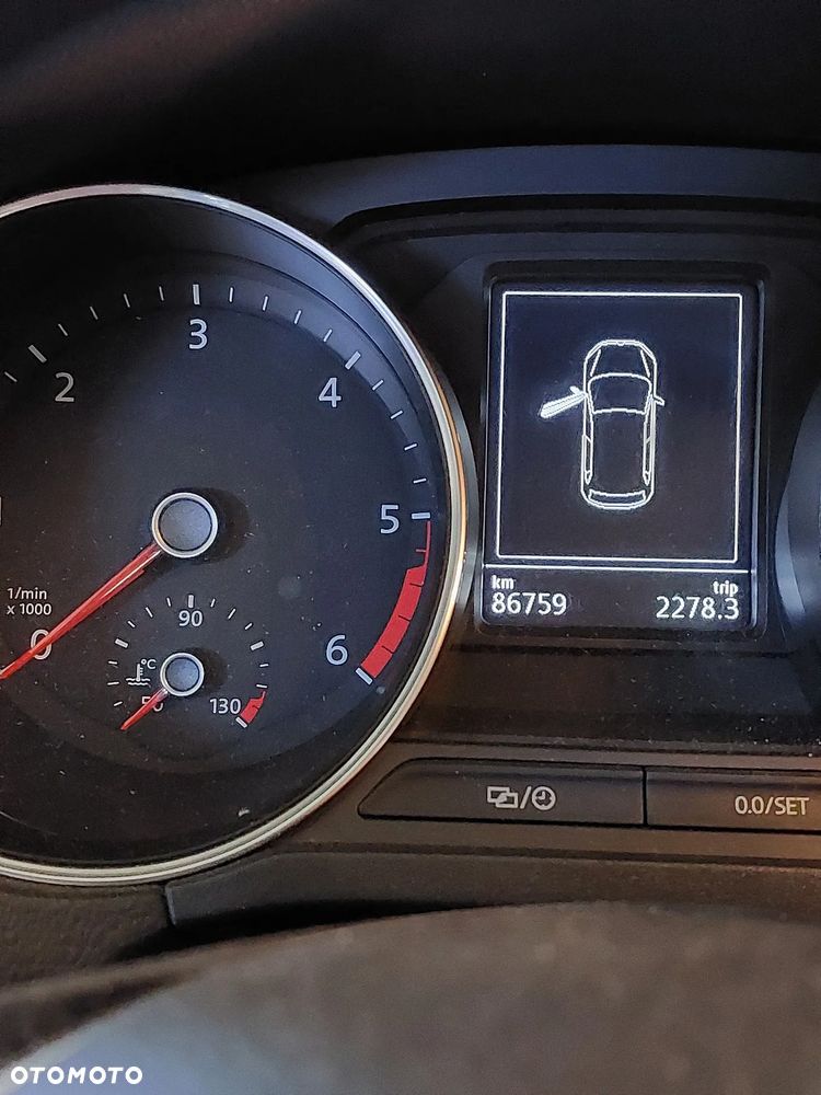 Volkswagen Polo - 2