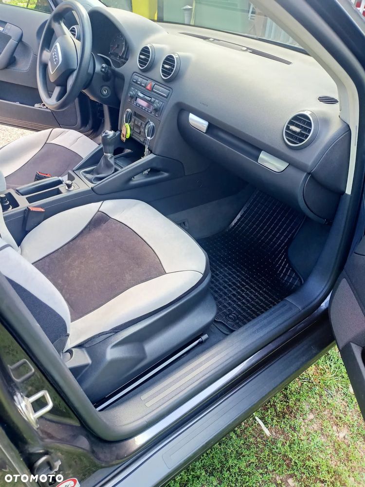 Audi A3 Sportback - 8