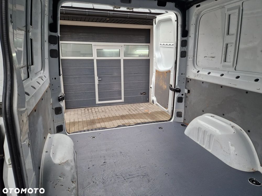 Mercedes-Benz SPRINTER - 25