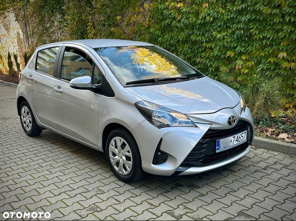 Toyota Yaris 1.5 Premium - 3