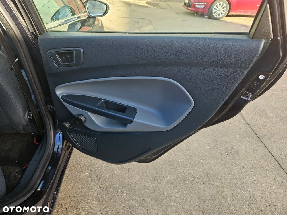 Ford Fiesta - 17