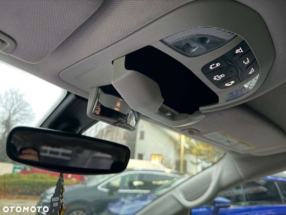 Chrysler Pacifica - 17