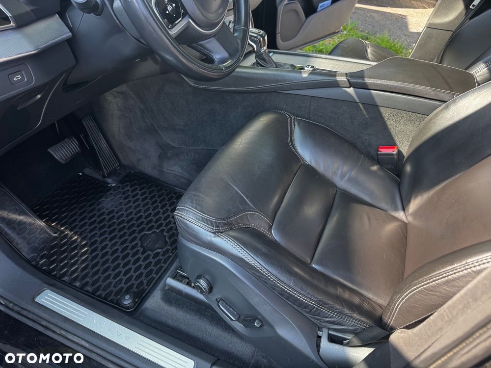 Volvo XC 90 D5 SCR AWD Inscription - 23