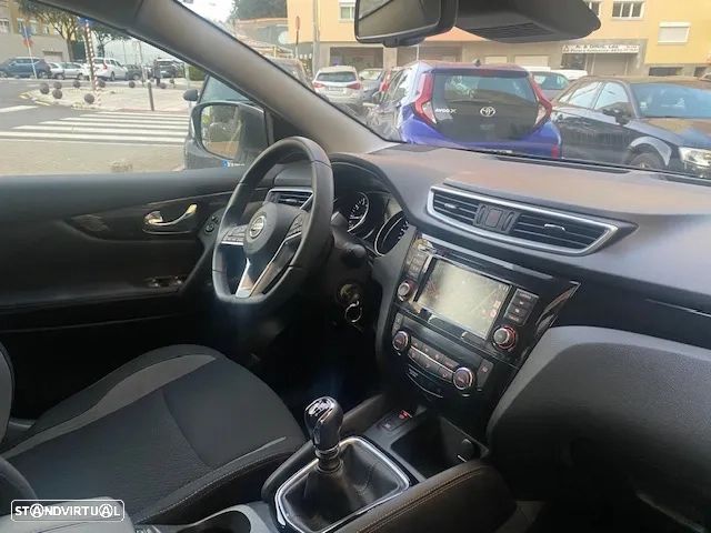 Nissan Qashqai 1.3 DIG-T N-Connecta J18 - 11